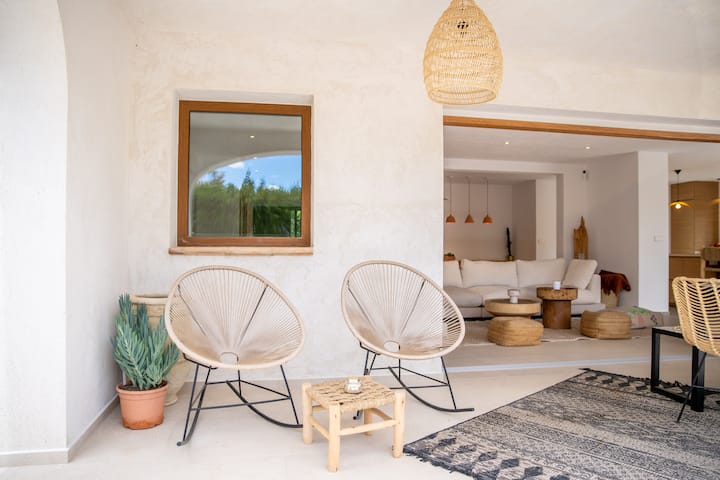Exquisite Summer Villa Near Mountain, Beach & City - Bétera