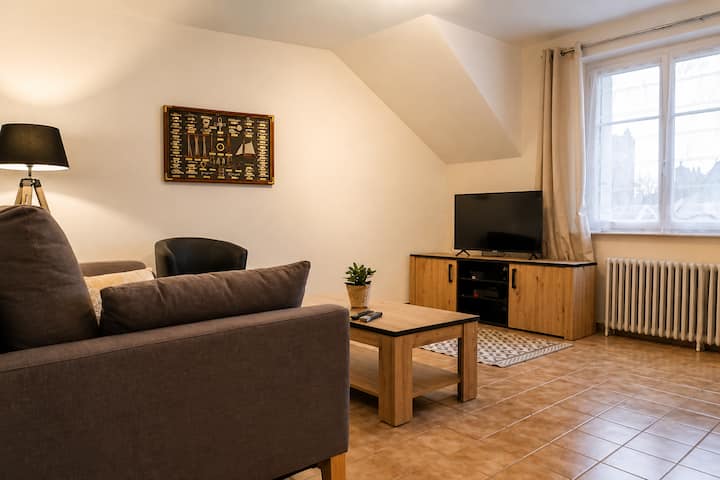 Le Clos Des Pucelles : Gîte 10 Pers. Au Centre - Issoudun