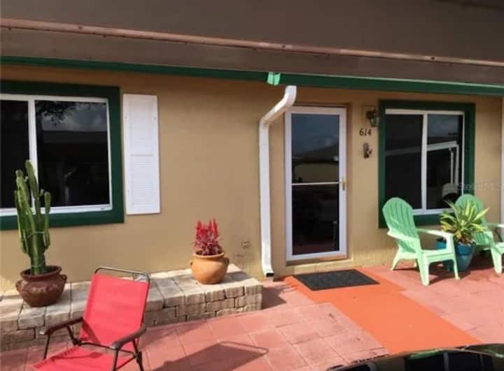 Peaceful Getaway 3bd Condo Located Near Legoland - Winter Haven, FL