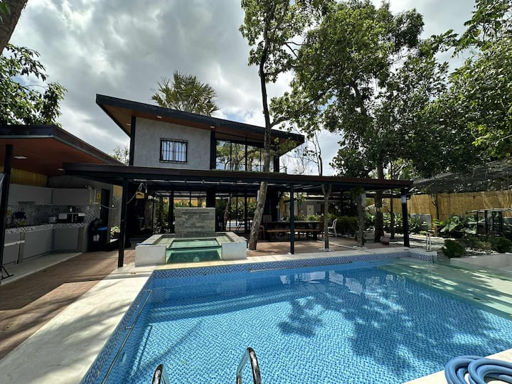 Staycation With Swimming Pool In Lipa Batangas - Lipa