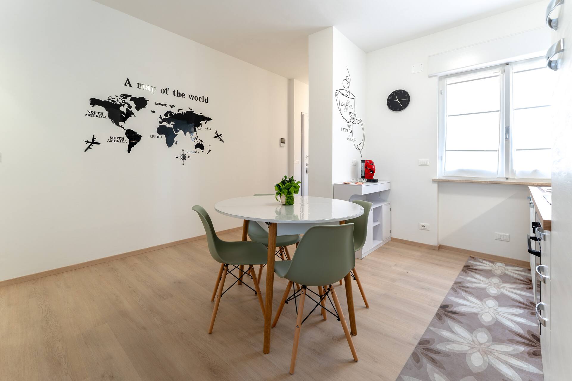 Artist's Home, Terrace in Old Town, 3 Guests
