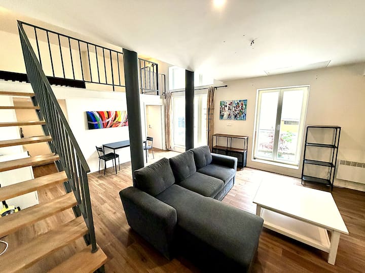 Design Loft • 6 Guests • Self Check-in 24/7 - Praag