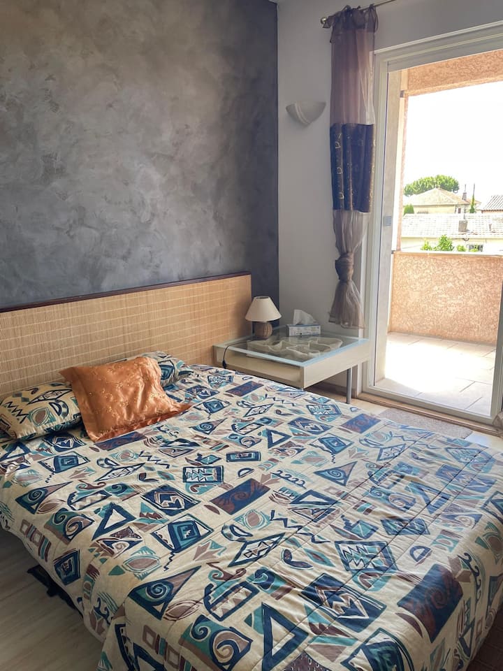 Studette Tout Confort Avec Terrasse - Cagnes-sur-Mer