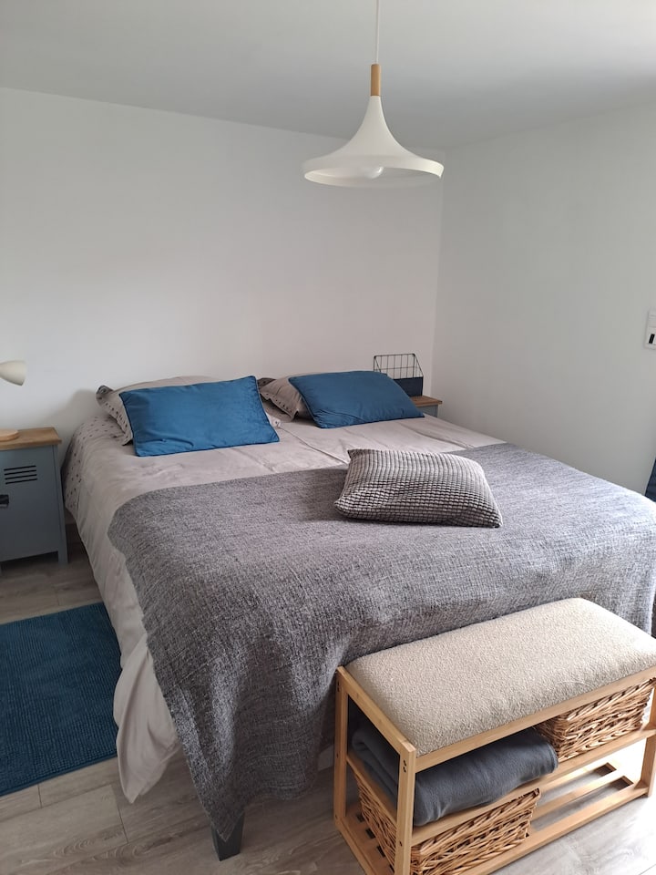 Chambre Indépendante Avec Salle De Bain Privative - Concarneau