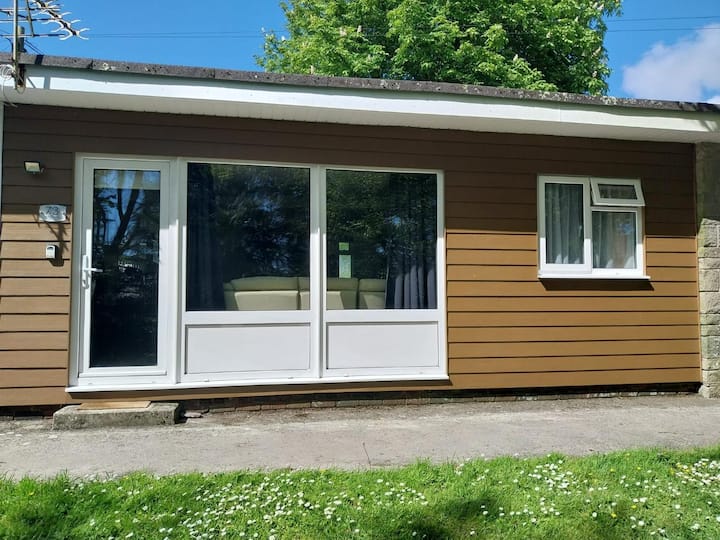 Comfy Corner, A Peaceful Chalet Near Dartmouth - Dartmouth