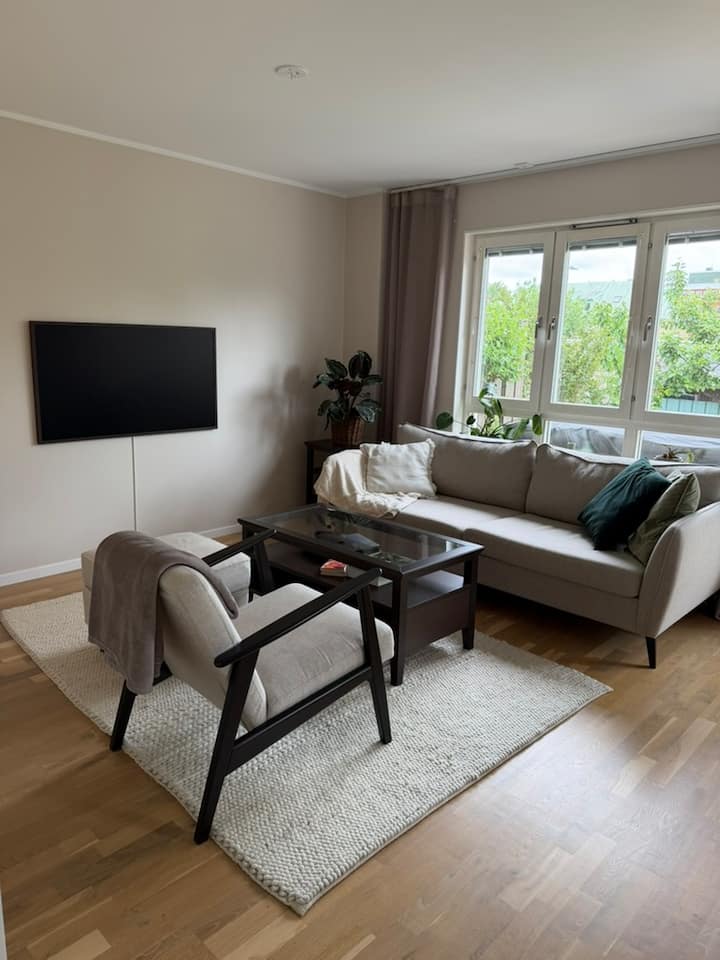 Familjevänligt, Rymligt Radhus Nära Stockholm City - Estocolmo