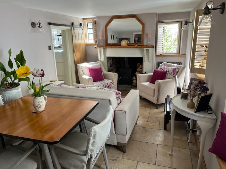 Cosy Cottage - Seaton