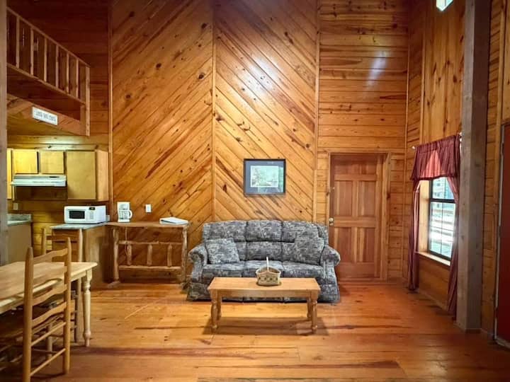 Cabins In Ocoee Tennessee On 7.5 Acres - Ocoee, TN