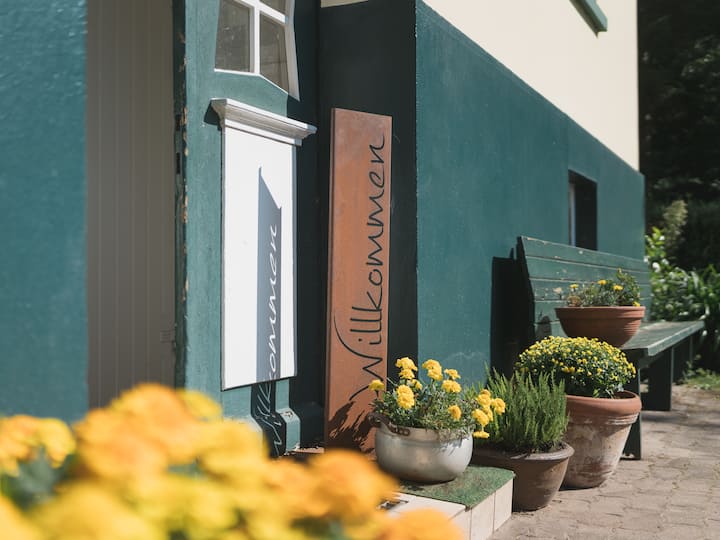 Wohnen Mitten Im Grünen - Das Gelbe Haus In Soltau - Soltau