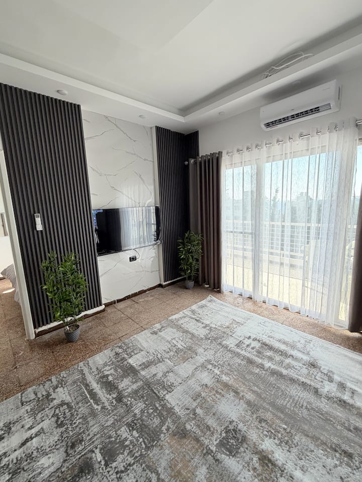 Wohnung In Tripoli Qalamoun Mit Meerblick & Balkon - レバノン