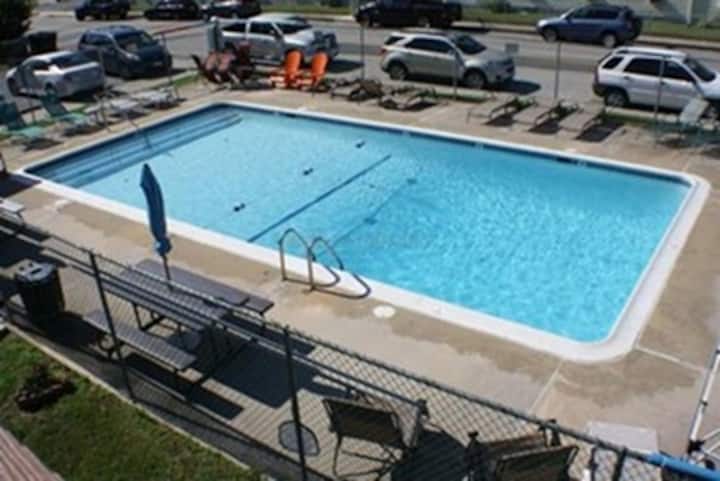 Easy Access Bayside Pool 1st Floor 2 Br/1ba Condo - 오션 시티
