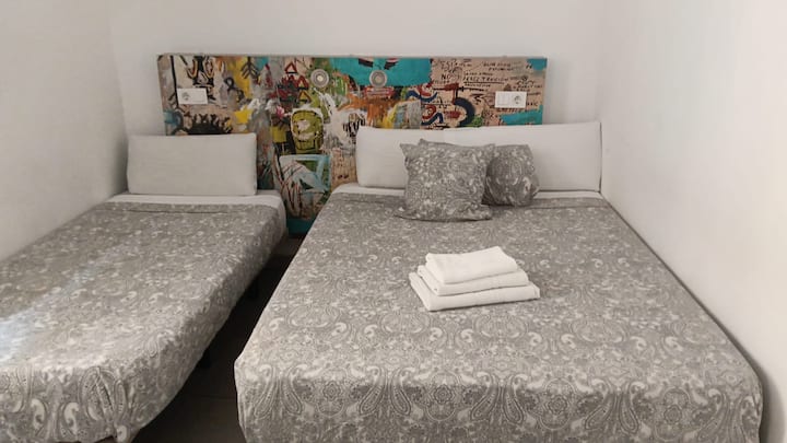Habitación Planta Baja Triple - Ac, Baño Privado - 말라가
