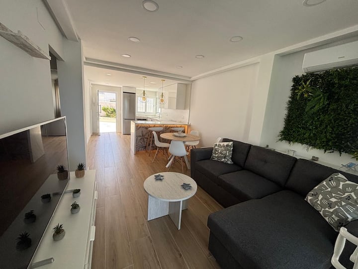Wintowinrentals First-line Beach House Terrace - Rincón de la Victoria