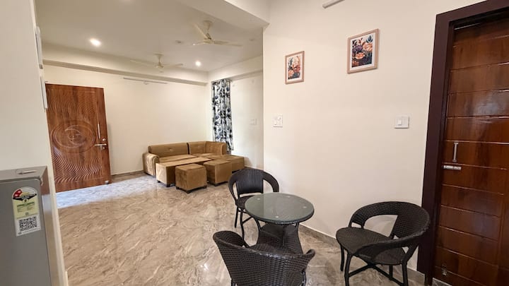 Cozy 2bhk With Valley Views | The Nest - Dharamshala