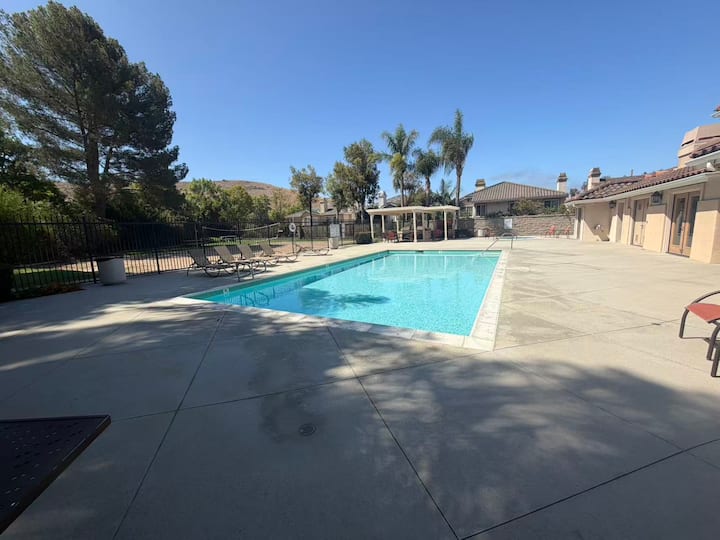 Private 2b1b In A Big House With No Owner - Newport Beach, CA