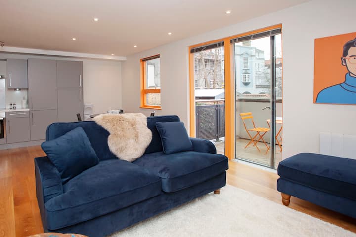 2-bedroom Flat For Stays Of 28 Days+ - Bristol