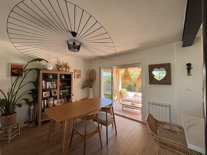 Jolie Maison Idéalement Située - Hyères