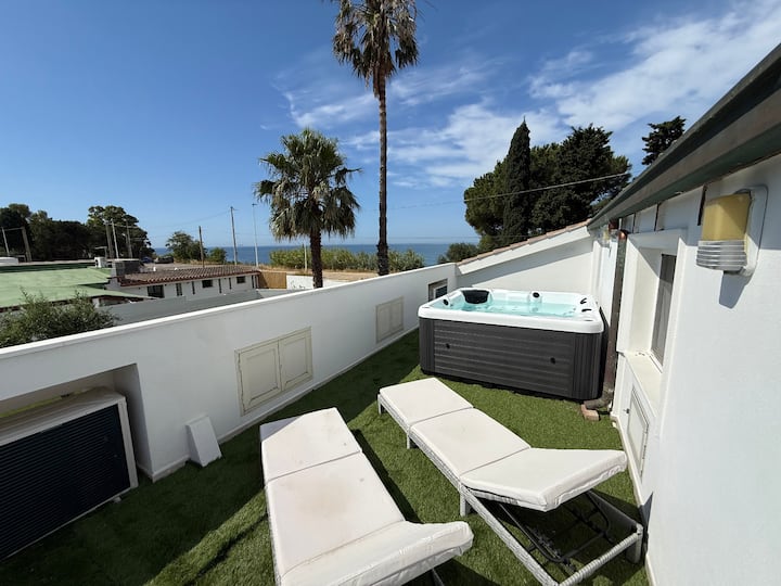 Seafront Villa With Private Pool Near Cagliari - Cagliari