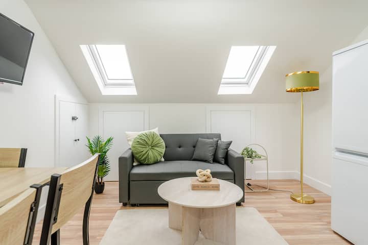 Comfortable 2br City Centre Apartment | Sleeps 5 - Cardiff