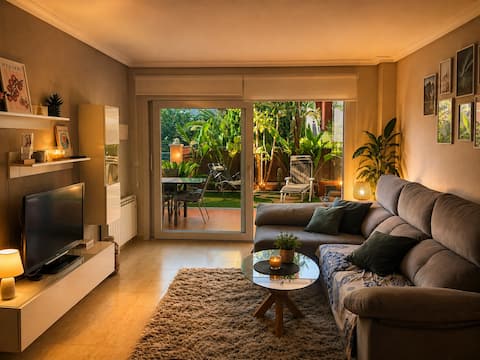 Top Airbnb: Bungalow Outdoor area with BBQ & garden / Beach 5 minutes away en Santa Pola