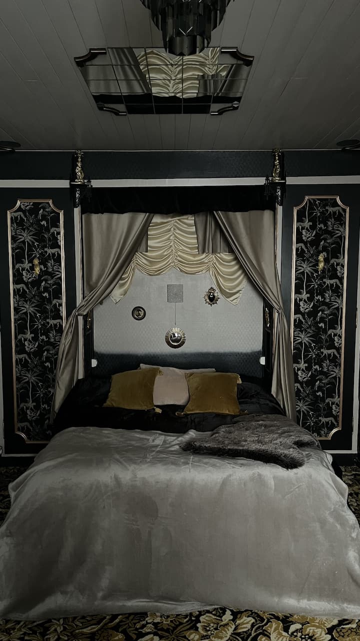 Chambre D'hôte Romantique, Dans Un Pavillon Privé. - Saint-Denis