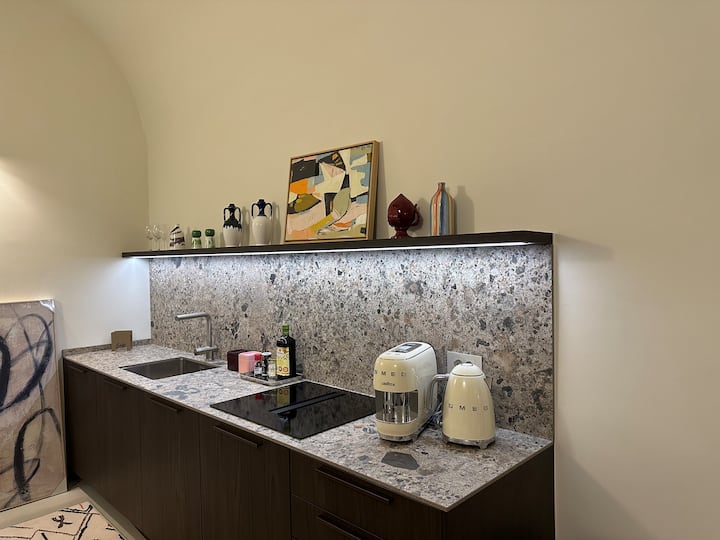 Pausa Stays | Brand-new Central Design Apt 3pax - Bari