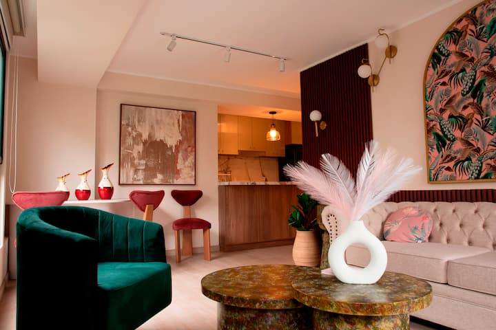 Prime Miraflores Stay | Steps To Kennedy Park-pool - Perú