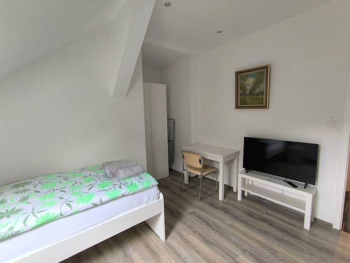 Monteurwohnung 5 P Wuppertal-zentral, Wlan, Küche - Schwelm
