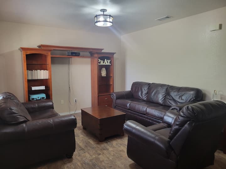 Home In Central Eagle Pass - Eagle Pass, TX