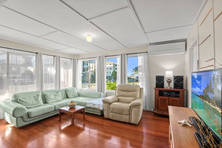 Kitchener Street 2, Golden Beach - Golden Beach