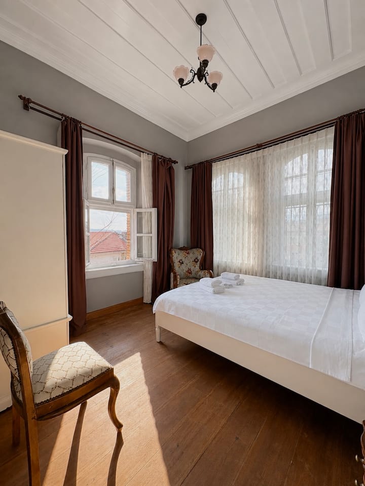 Yasa’s Guest House | Tarihi Rum Evi - Bergama