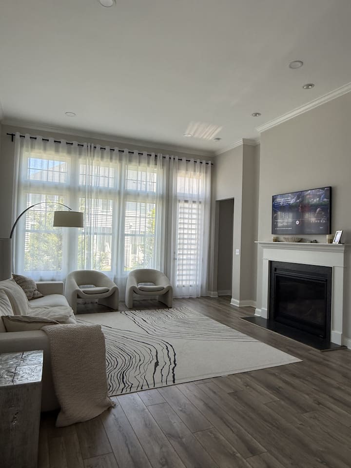 Lincroft Luxury Retreat - Red Bank, NJ