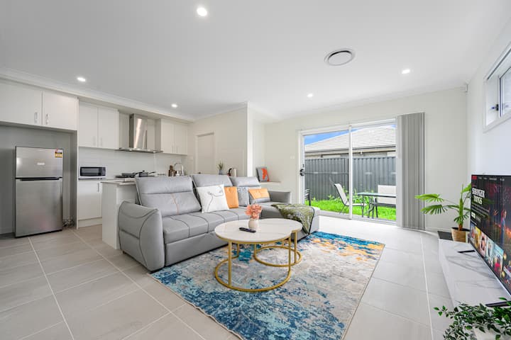 Long Stay Family Home | Denham Court - Campbelltown