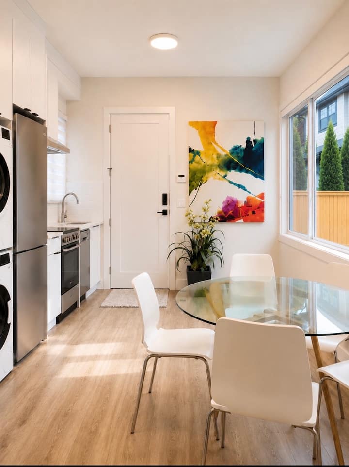 Family-friendly 3br House Nearubc&beaches Sleeps 6 - Vancouver