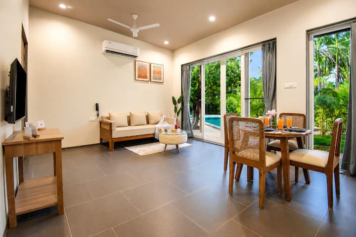 Resort Suite W/shared Game Room, Restro. & Garden - Karjat