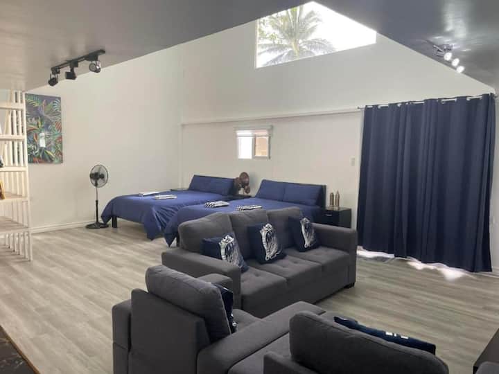 Stunning Executive Suite In Lopez Beach Resort - Sipalay