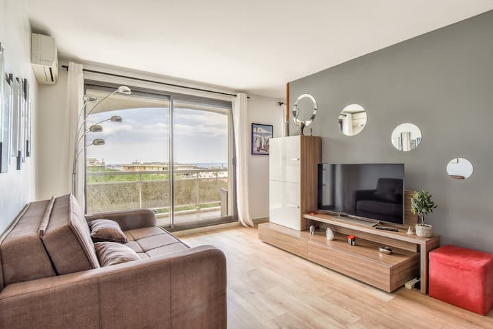 Appartement Avec Terrasse Et Garage à St-laurent - Saint-Laurent-du-Var