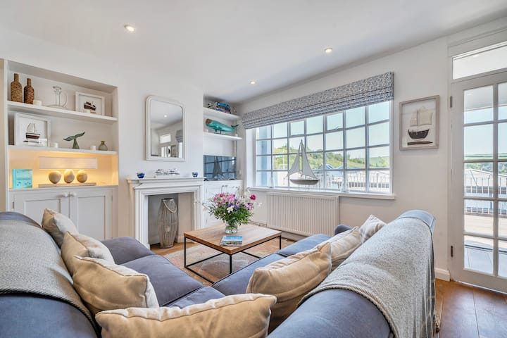 The Little Blue House On Island Street, Salcombe - Salcombe