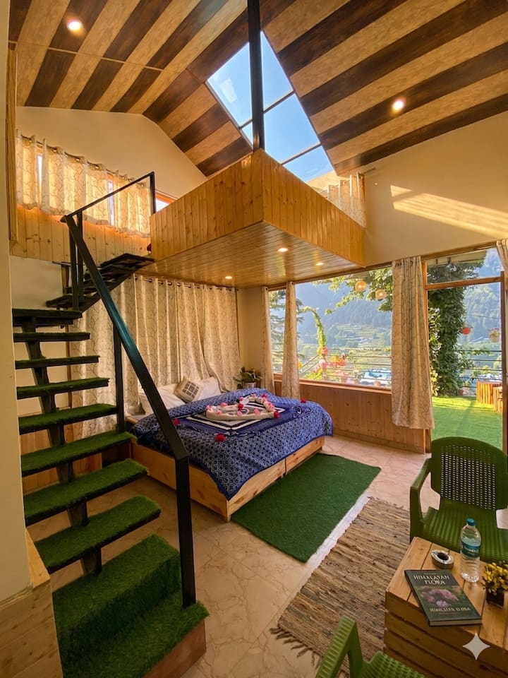 Attic Room With 7 Sisters Mountain View - Kasol