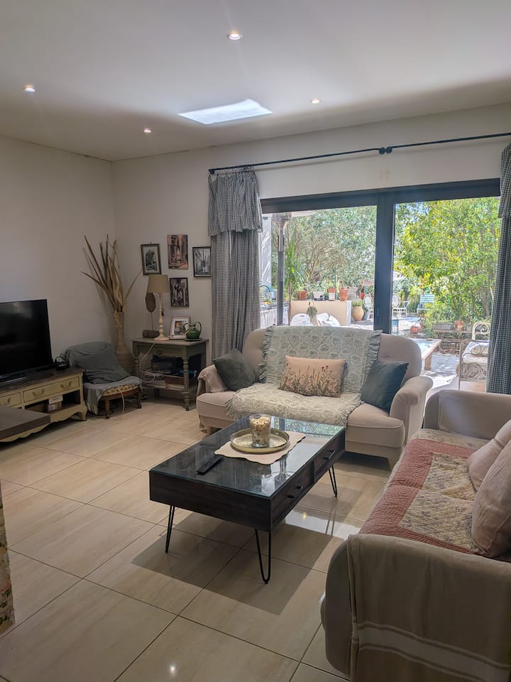 Maison Avec Grand Jardin +Jacuzzi - Frontignan