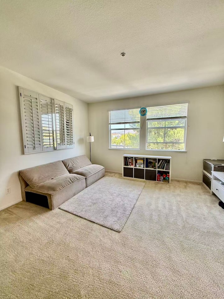 Spacious 1br Home Near Woodbury Town Center - 어바인
