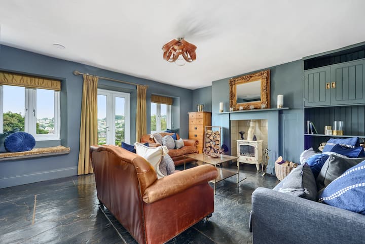 Stunning Country Farmhouse With Hot Tub Sleeping 6 - Noss Mayo