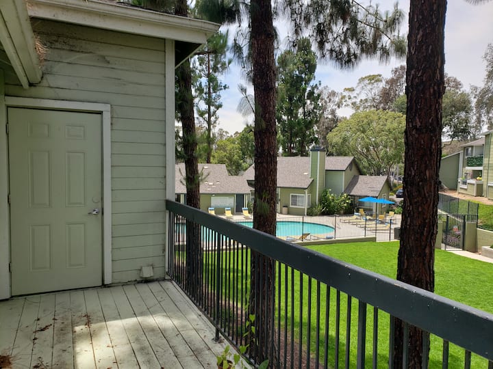 Beautiful Spacious 2bdrm In Forested Complex - Escondido, CA