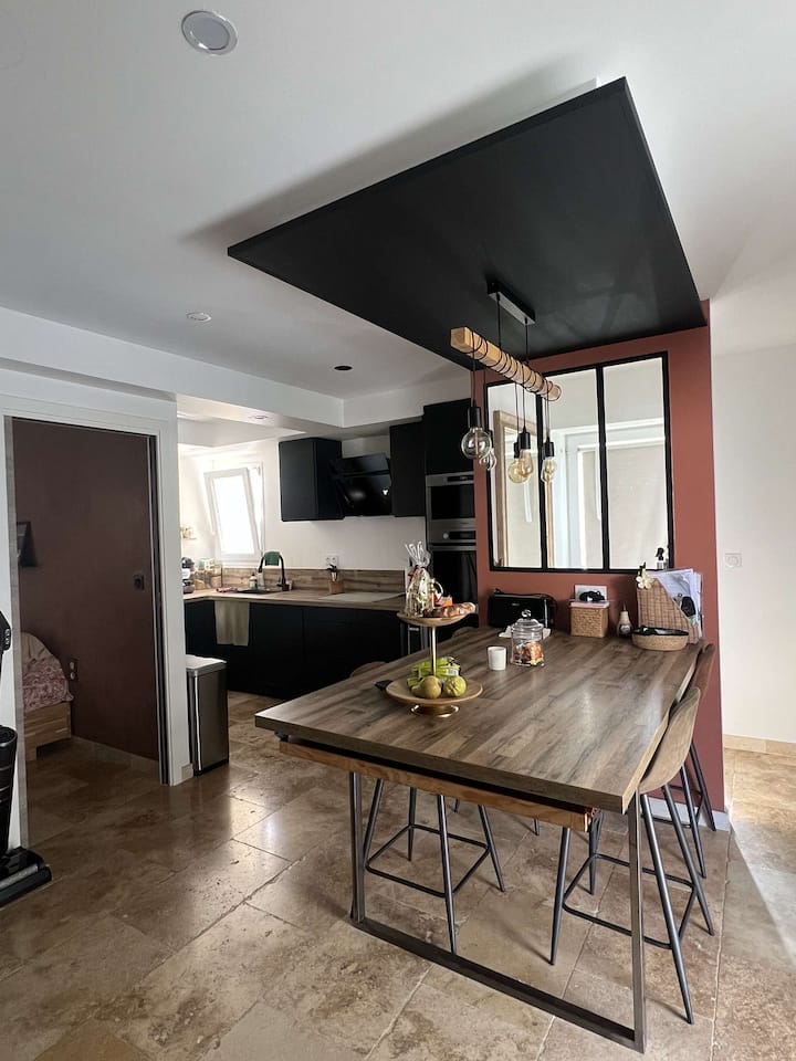 Appartement T2 Privée Avec Piscine Jacuzzi Jardin - La Crau