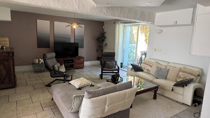 Villa Typique, Piscine Privé En Front De Mer - Marseille