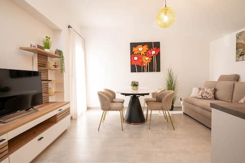 Top performing Airbnb: Bella Vista - Apartment A2 with Balcony in Červar
