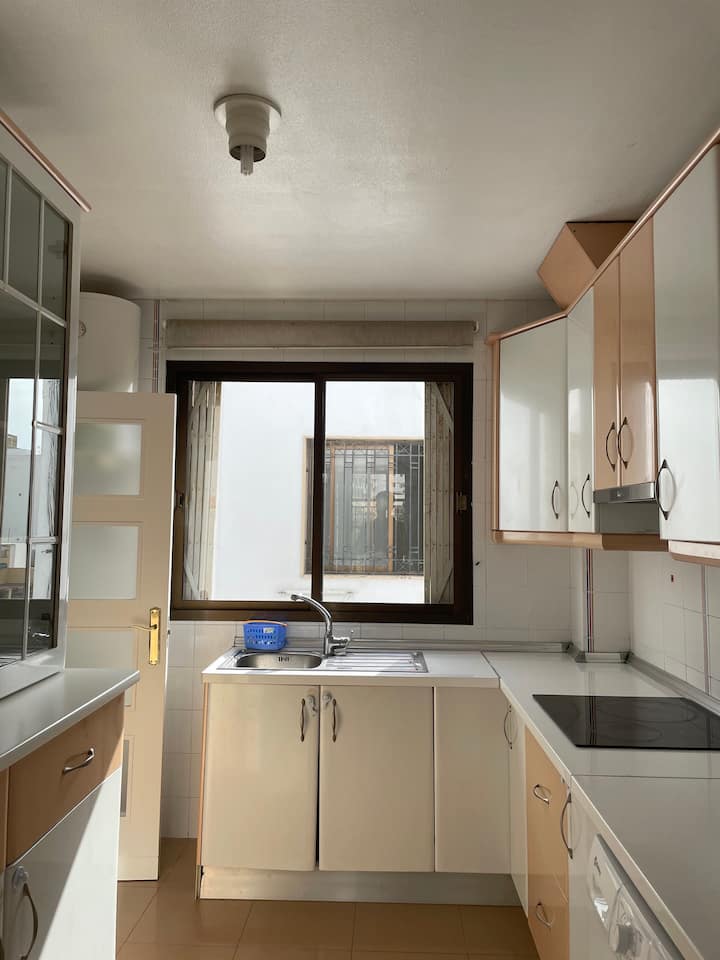 Sunny Attic In The Heart Of The City - Retamar