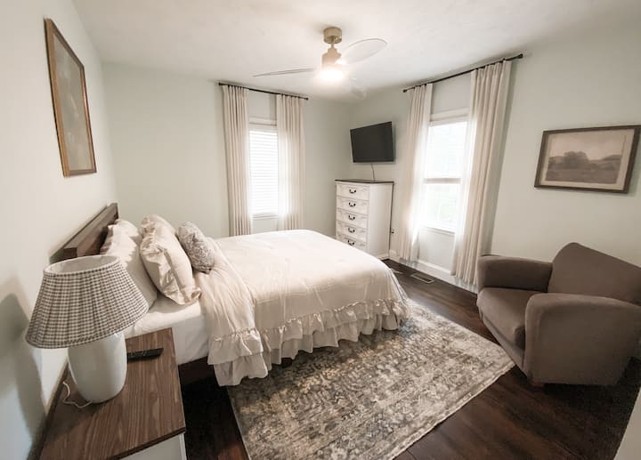English Cottage In Haymount 2 Bed - 페이엣빌