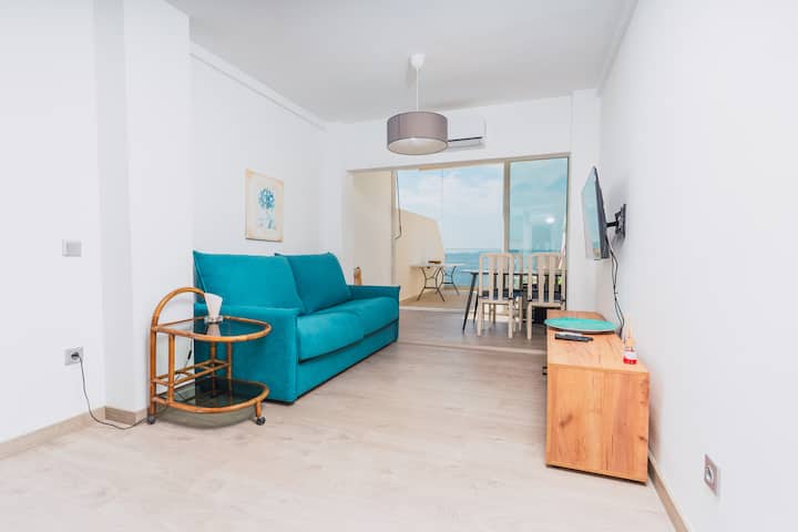 1br Sea View Apartment With Terrace - Cadaqués