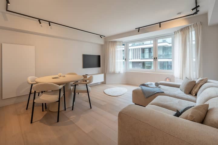 Modern 2-bedroom City Apartment - Cadzand